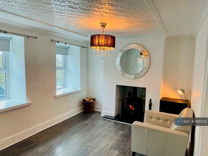 2 Bedroom Terraced House To Rent In Gwalchmai, Gwalchmai, LL65