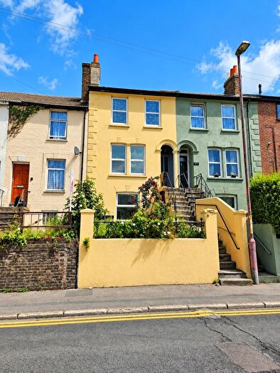2 Bedroom Terraced House To Rent In Luton Road, Chatham, ME4