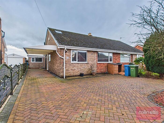 3 Bedroom Semi Detached Bungalow For Sale In West Garth Gardens, Cayton, Scarborough, YO11