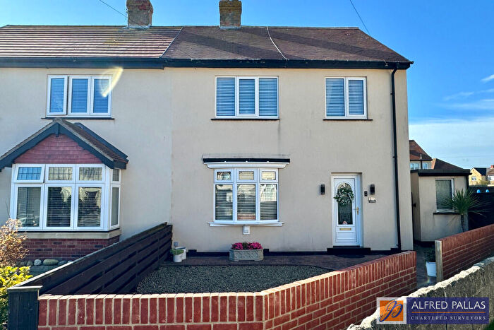 3 Bedroom Semi-Detached House For Sale In Elm Drive, Whitburn, SR6