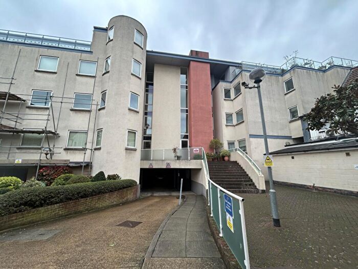 2 Bedroom Flat For Sale In Flat St. Nicholas Court, Ipswich, Suffolk, IP1