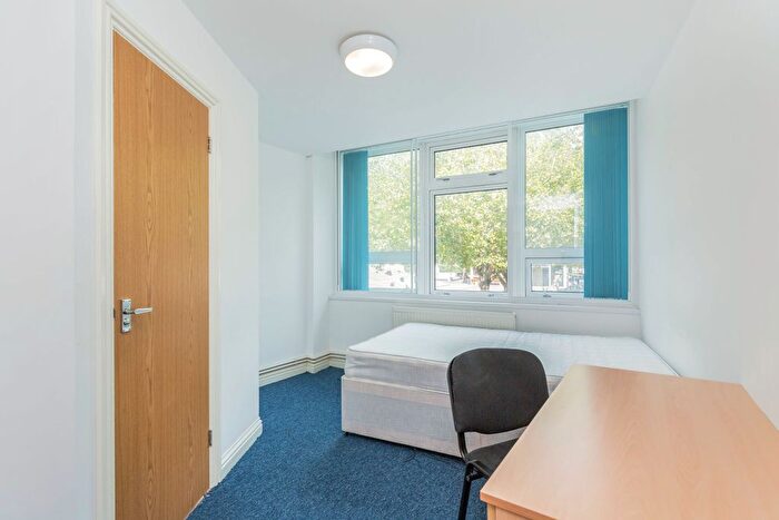 1 Bedroom Flat To Rent In Guildhall Walk, Portsmouth, PO1