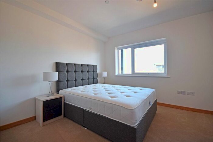2 Bedroom Flat For Sale In Flamsteed Close, Cambridge, CB1