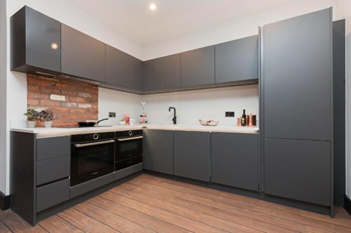 2 Bedroom Apartment To Rent In Bed Apartment, Portland Street, Basil House, M1