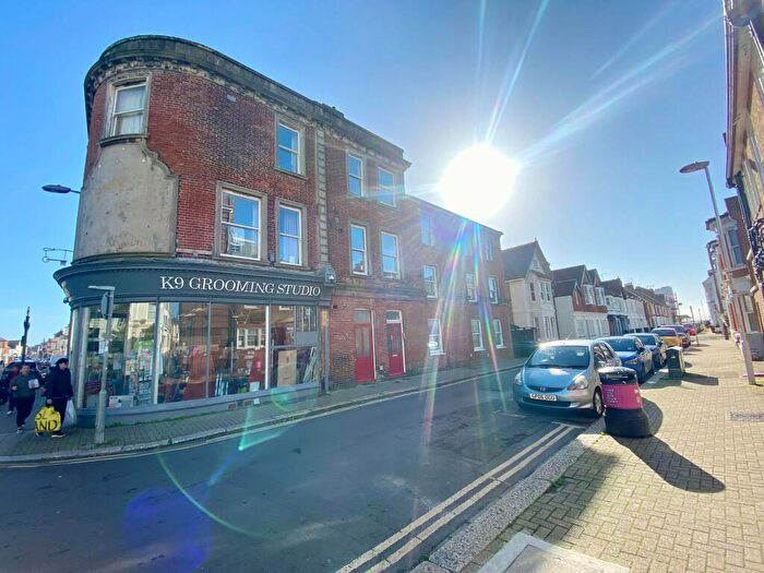 2 Bedroom Flat To Rent In Thorn Road, Worthing, BN11