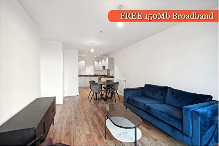 1 Bedroom Flat To Rent In The Stylus, Hayes, UB3