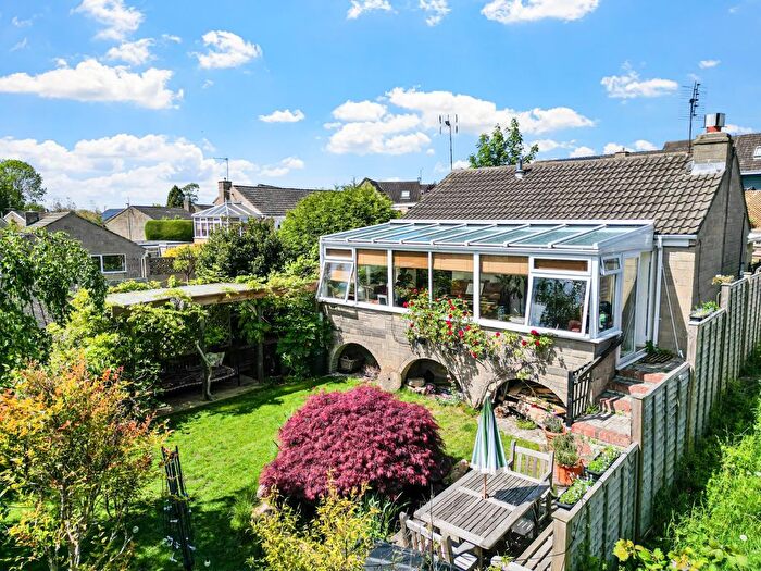 3 Bedroom Bungalow For Sale In Shepherds Close, Stroud, Gloucestershire, GL5