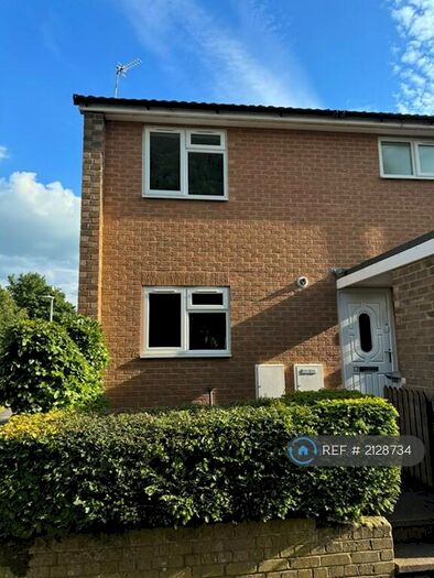 3 Bedroom End Of Terrace House To Rent In Salop Walk, Macclesfield, SK10