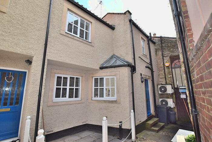 1 Bedroom Cottage To Rent In Chantry Mews, Richmond, DL10
