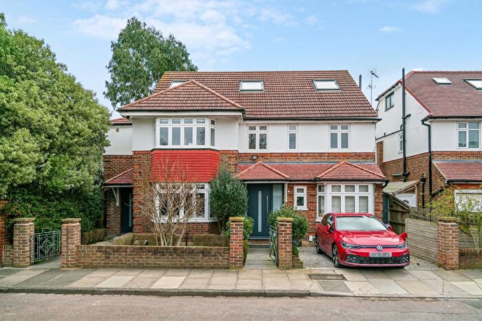 5 Bedroom Detached House To Rent In Vicarage Drive, London, SW14
