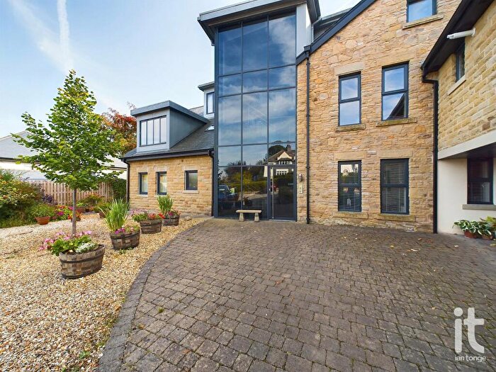 2 Bedroom Apartment For Sale In Apartment Toddbrook House, Whaley Bridge, High Peak, SK23