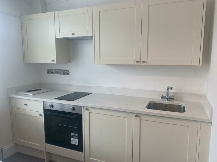 1 Bedroom Apartment To Rent In Chandos Close, Buckingham, MK18