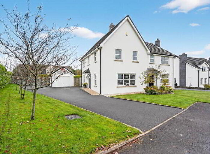 3 Bedroom Semi-Detached House For Sale In Oakwood Park, Newtownards, BT23