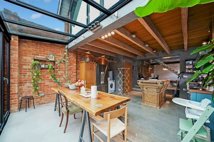 2 Bedroom End Of Terrace House To Rent In Willow Street, North Chingford, E4