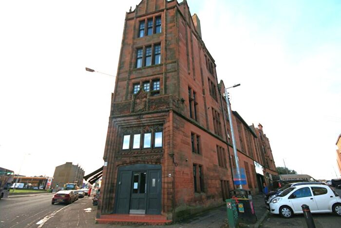 2 Bedroom Apartment To Rent In Maxwell Road, Sizeable Bedroom Unfurnished Apartment, Pollokshields - Available //, G41