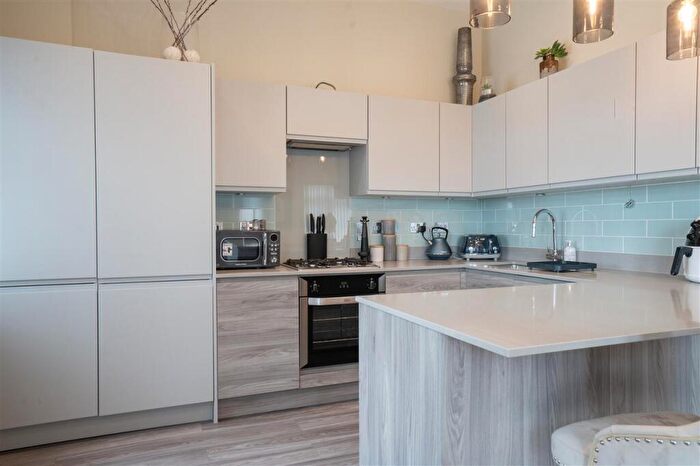 2 Bedroom Apartment To Rent In Boughton Court, Solihull, B90