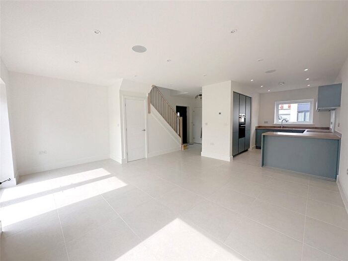 3 Bedroom End Of Terrace House To Rent In Edmunds Way, Exeter, EX2
