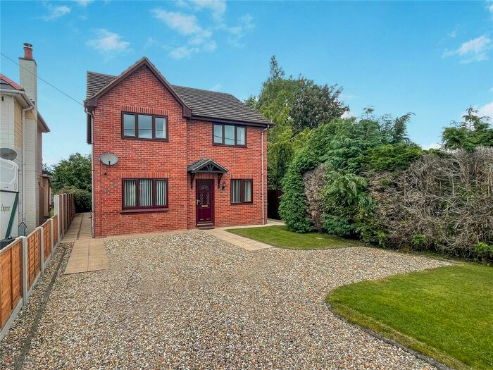 4 Bedroom Detached House For Sale In Maesbrook, Oswestry, Shropshire, SY10