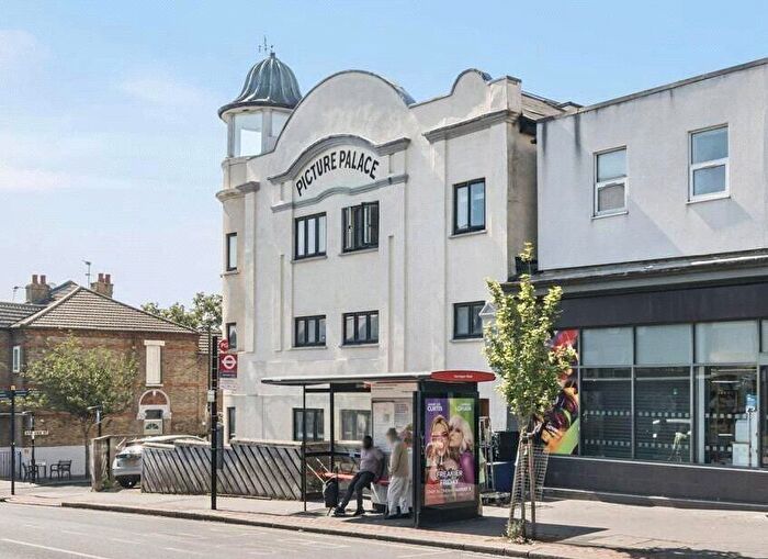 1 Bedroom Flat To Rent In Portland Road, London, SE25
