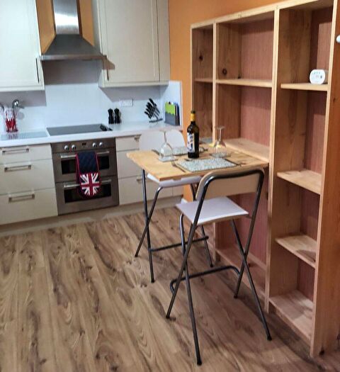 2 Bedroom Flat To Rent In Regency Court, Jesmond Road, Newcastle Upon Tyne, NE2