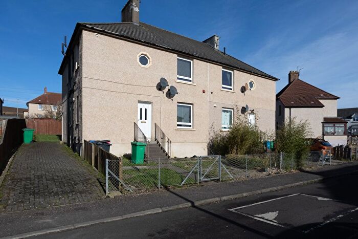 2 Bedroom Flat For Sale In Mina Crescent, Kinglassie, KY5