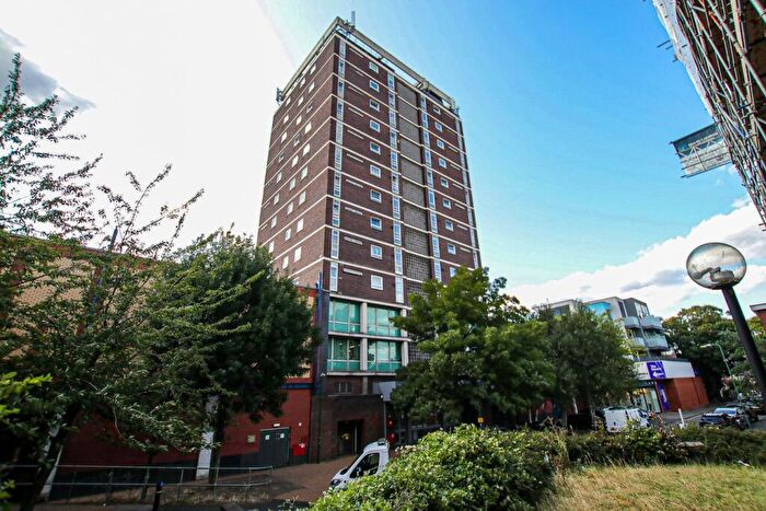 2 Bedroom Flat To Rent In Rosemount, Clarendon Road, Wallington, SM6