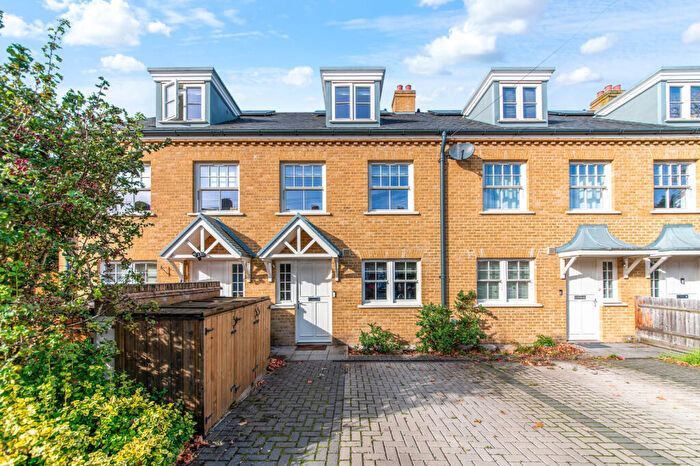 4 Bedroom Terraced House For Sale In Canterbury Road, Morden, SM4