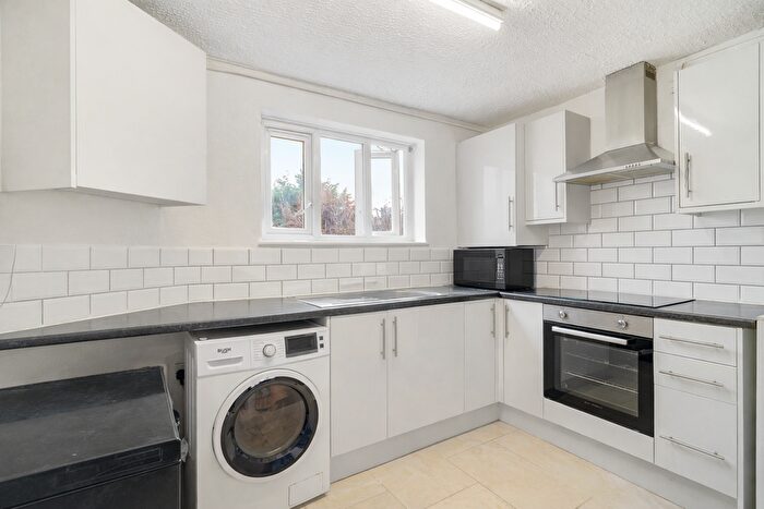 2 Bedroom Flat To Rent In Aberdeen Road, Croydon, CR0