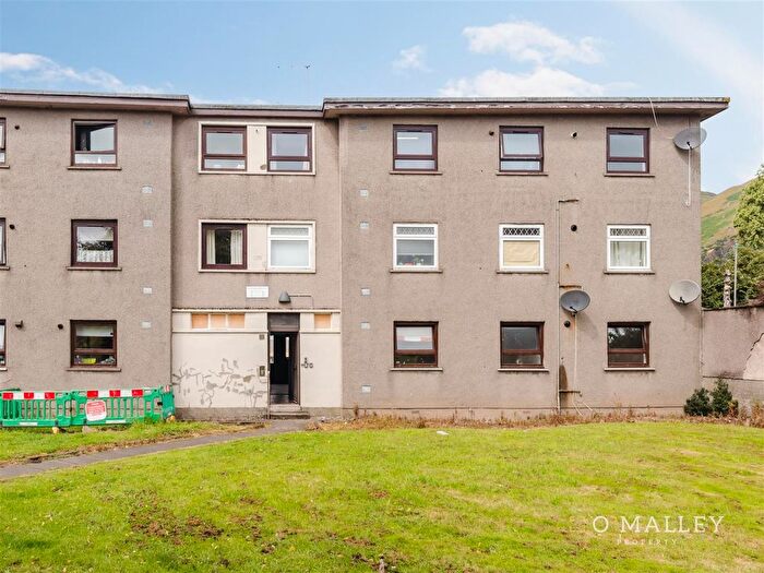 3 Bedroom Flat To Rent In Chapelle Crescent, Tillicoultry, FK13