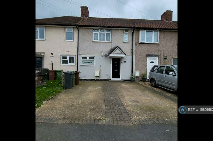 3 Bedroom Terraced House To Rent In Valence Circus, Dagenham, RM8
