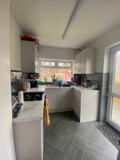 4 Bedroom Semi-Detached House To Rent In Delacourt Road, Fallowfield, M14