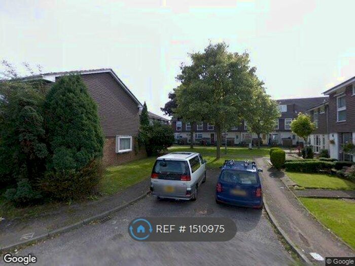 2 Bedroom Maisonette To Rent In Waleton Acres, Wallington, SM6