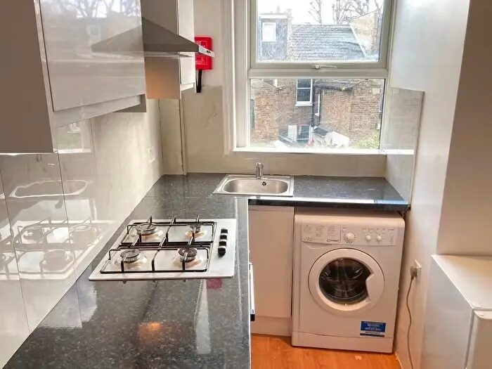 Studio To Rent In Chiswick High Road, London, W4