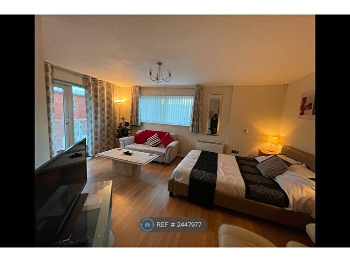 Studio To Rent In Century Wharf, Cardiff, CF10