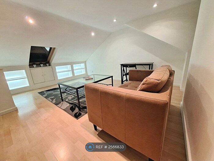 3 Bedroom Flat To Rent In Hormead Road, London, W9