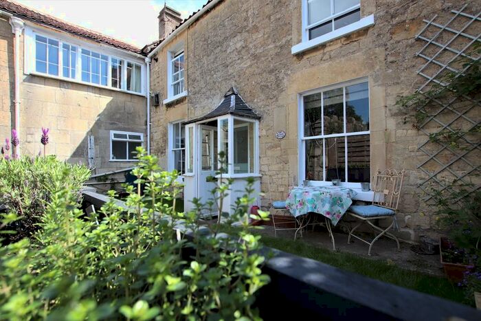 2 Bedroom Cottage To Rent In Oxford Place, Combe Down, BA2