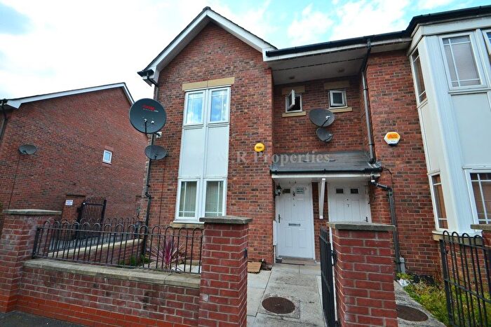 3 Bedroom End Of Terrace House For Sale In Bankwell Street, Hulme, Manchester, M15