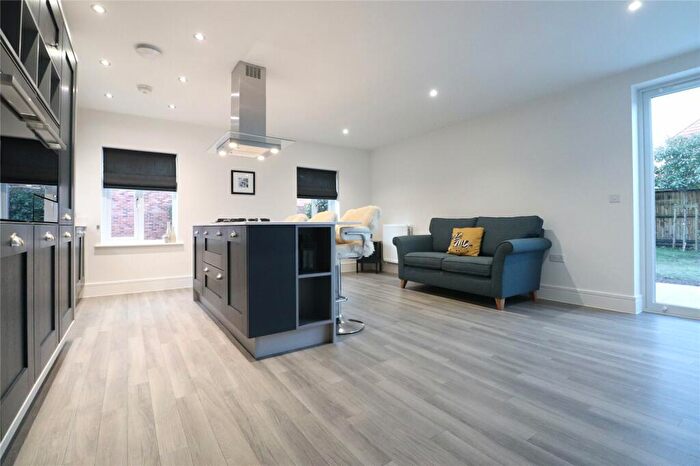 4 Bedroom Detached House For Sale In Poppy Way, Daventry, Northamptonshire, NN11