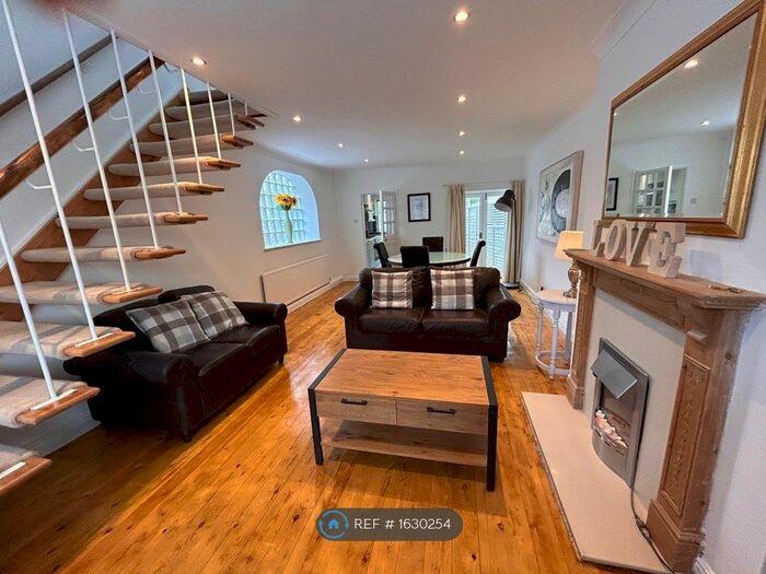 3 Bedroom Semi-Detached House To Rent In Lime Kiln Lane, Kirk Deighton, LS22