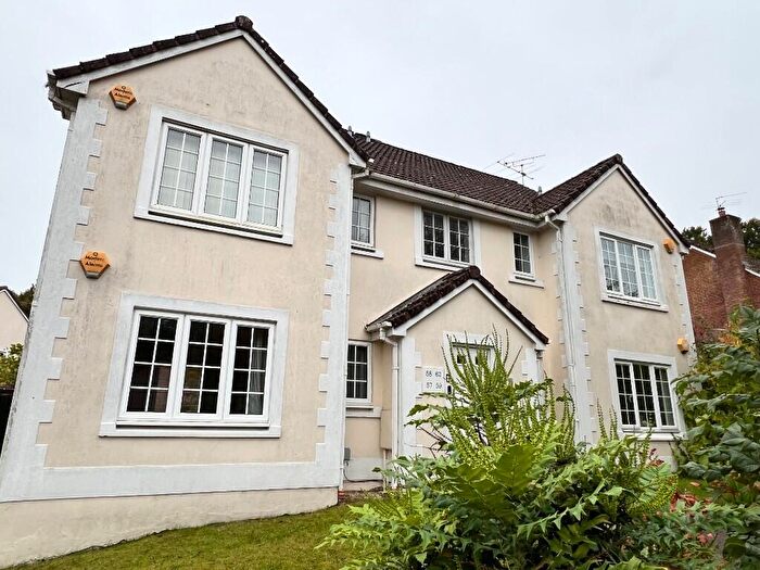 1 Bedroom Flat For Sale In Hatch Warren, Basingstoke, Hampshire, RG22