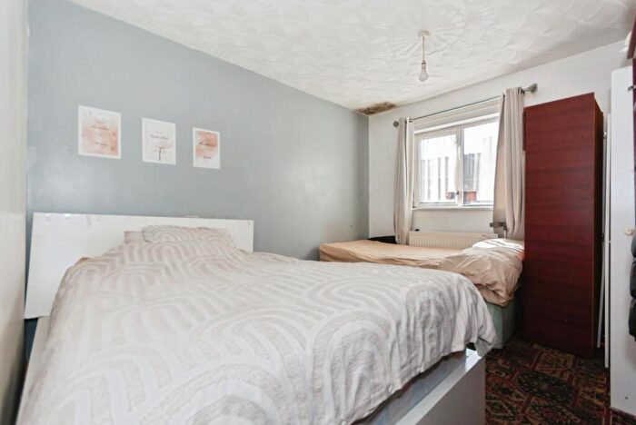 6 Bedroom Semi-Detached House For Sale In Palmerston Road, Birmingham, West Midlands, B11