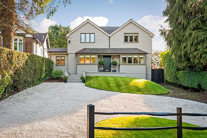 4 Bedroom Detached House For Sale In Roffes Lane, Chaldon, Caterham, CR3