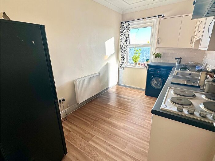 1 Bedroom Flat To Rent In Charminster Road, Bournemouth, BH8