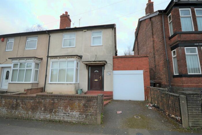 3 Bedroom Semi-Detached House To Rent In Gorsebrook Road, Wolverhampton, West Midlands, WV6
