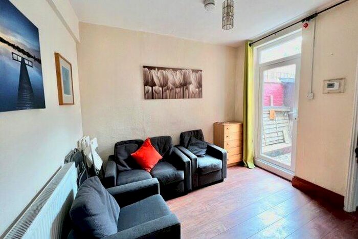 3 Bedroom Property To Rent In Stanley Street, Northampton, NN2