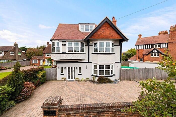 6 Bedroom Detached House For Sale In Bathurst Road, Folkestone, CT20