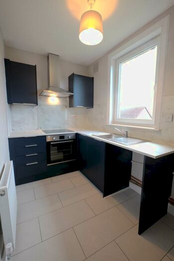 3 Bedroom Maisonette To Rent In Lansbury Street, Kirkcaldy, KY1