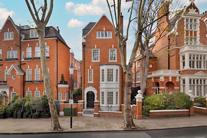 6 Bedroom Town House For Sale In Melbury Road, London, W14