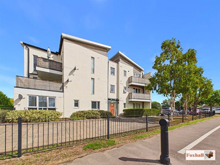 2 Bedroom Flat For Sale In Hening Avenue, Ipswich, IP3
