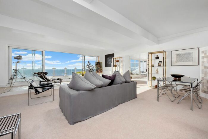 2 Bedroom Flat To Rent In Chichester Terrace, Brighton, BN2